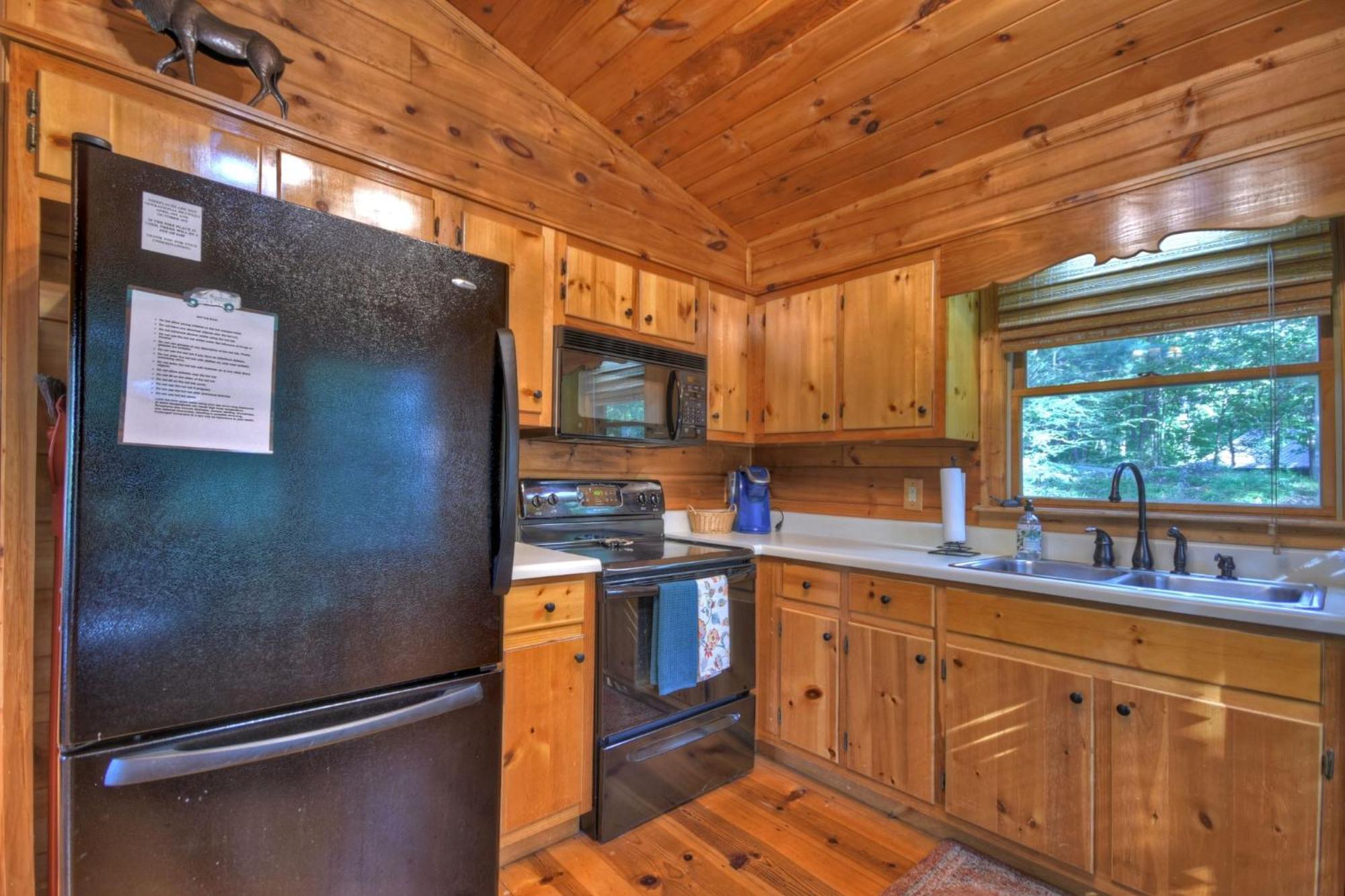 Bearfoot Ridge Wood-Burning Fireplace Cozy Hot Tub Serene Views Ellijay Exterior photo