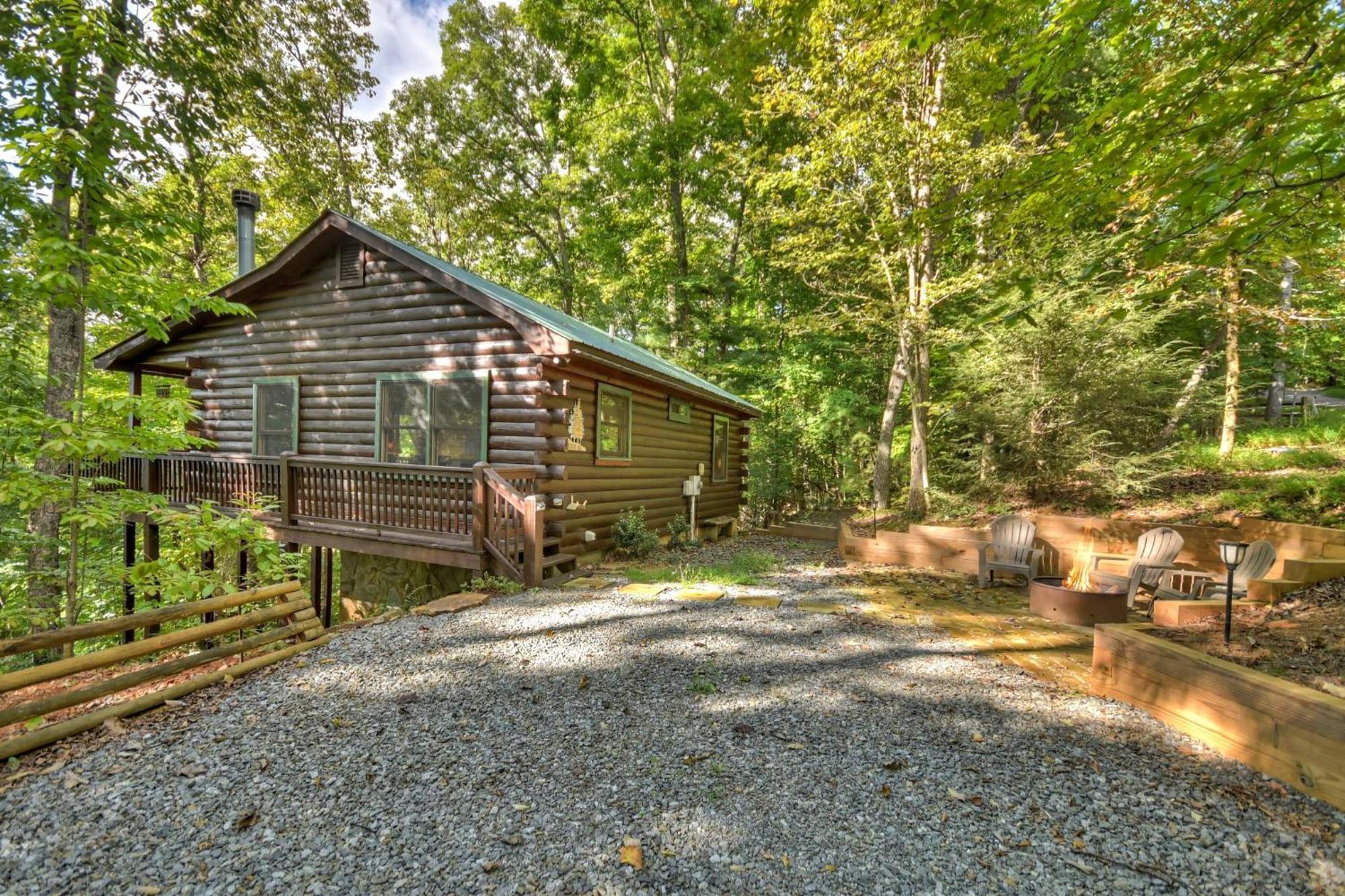 Bearfoot Ridge Wood-Burning Fireplace Cozy Hot Tub Serene Views Ellijay Exterior photo