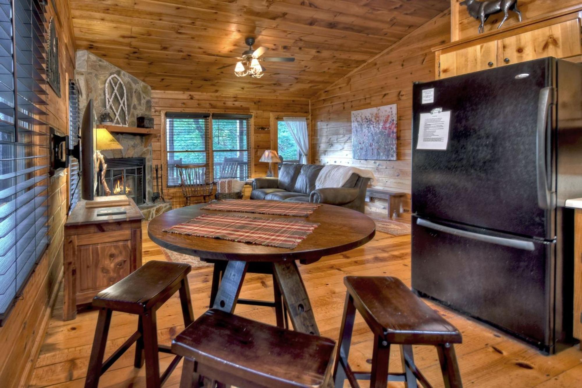 Bearfoot Ridge Wood-Burning Fireplace Cozy Hot Tub Serene Views Ellijay Exterior photo